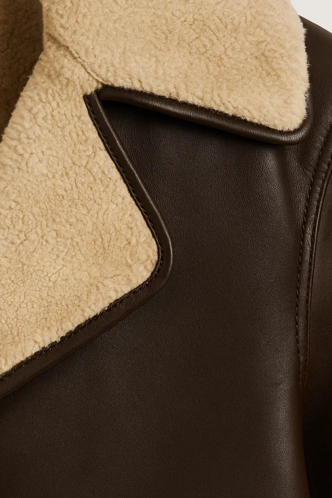 Korte Jas met Imitatiebont | Donkerbruin Vegan Leer | Warme Voering