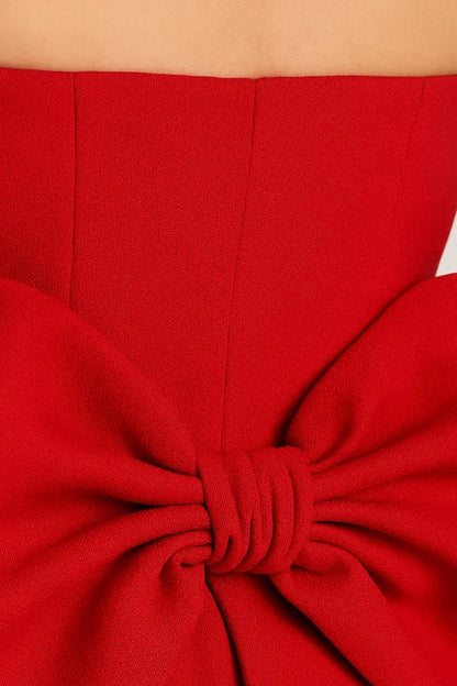 Kort rood strapless jurkje | Strikdetail op de rug | Elegante, gestructureerde snit