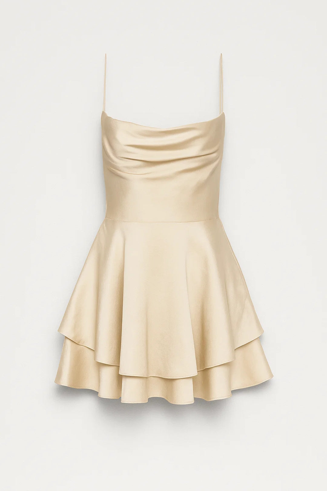 Kort jurkje met ruches | Dunne bandjes | Elegante glanzende finish