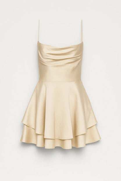 Kort jurkje met ruches | Dunne bandjes | Elegante glanzende finish
