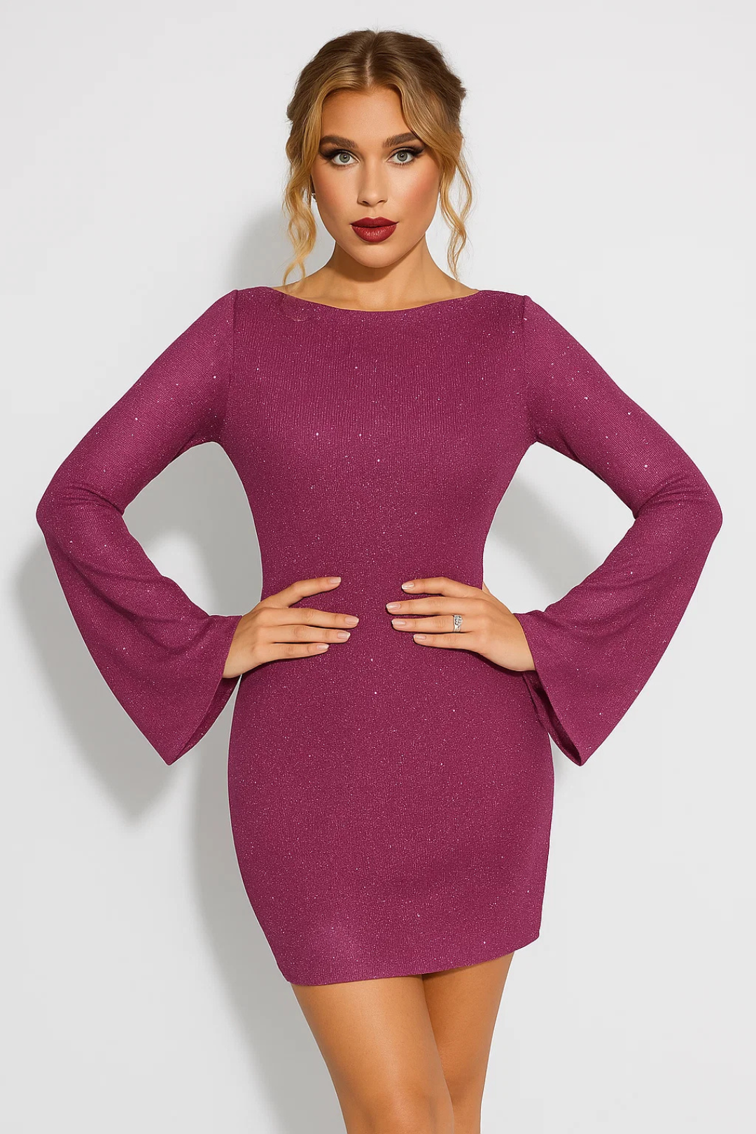 Kort glinsterend jurkje | Klokmouwen | Perfect voor feestjes