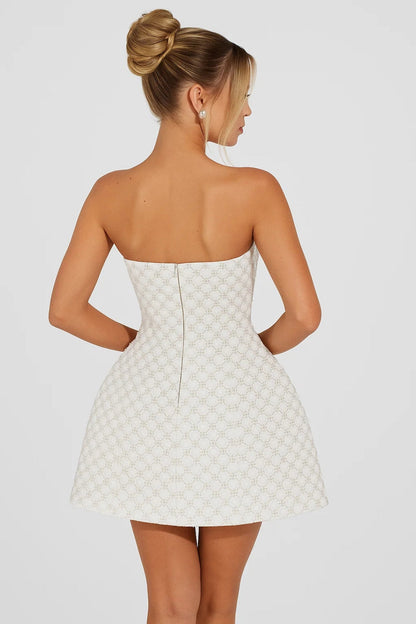 Kort strapless jurkje | Stevige stof | Elegante, moderne stijl