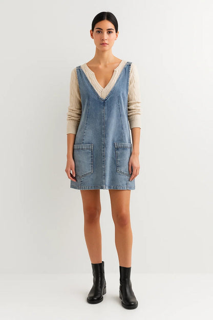 Korte denim salopettejurk | V-hals | Opgestikte zakken