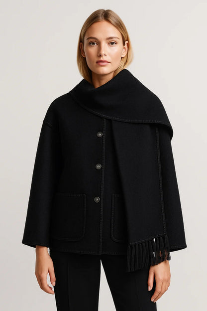 Korte Damesjas | Asymmetrisch Sjaaldetail | Elegante Afwerking met Franjes