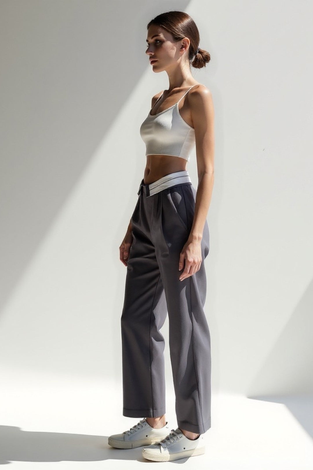 Elegante cropped broek | Contrasterend detail in de taille | Rechte pasvorm