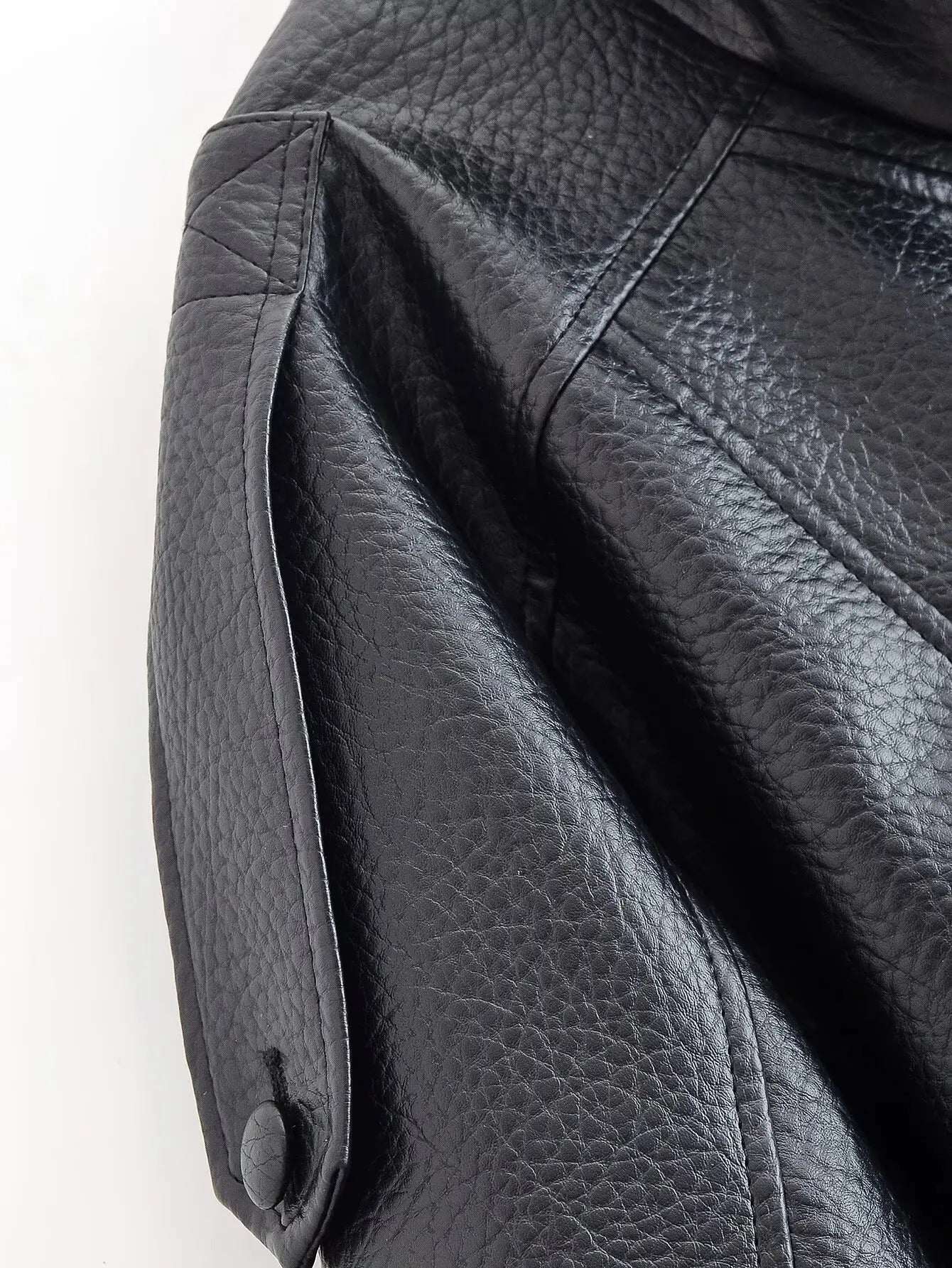 Nieuw: Tannie Leather Jacket | Winter 2025 | The Viral Favorite