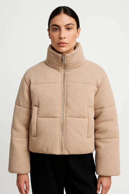 Korte Damesjas | Rechte Snit met Hoge Kraag | Minimalistisch en Warm