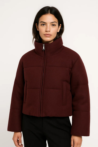 Korte Damesjas | Rechte Snit met Hoge Kraag | Minimalistisch en Warm