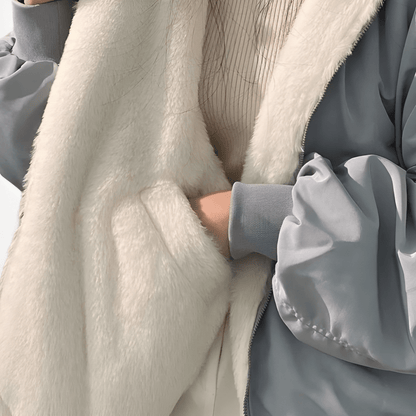 LYRA™ | Warme Jas met Capuchon – Omdraaibaar  & Dubbele Laag in Minimalistisch Design