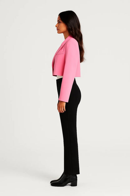 Korte damesblazer | Modern en minimalistisch design | Verkrijgbaar in wit, roze en bruin